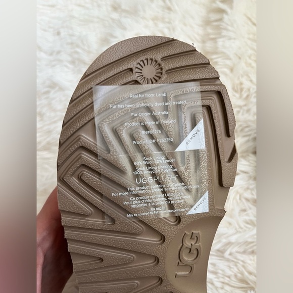 UGG Kids NWT Classic Ultra Mini Chestnut Boots Size 13 Suede Shearling - Picture 11 of 16